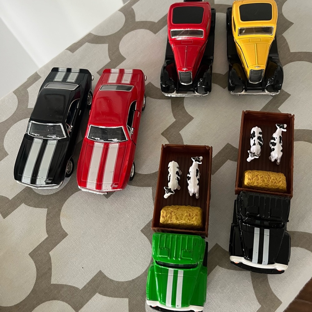 Classic Toy Car Set with Farm Animals - Red, Yellow, Green